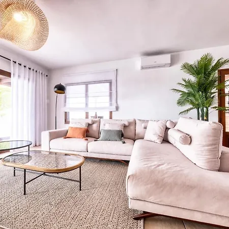 Casa Guayre - Private Pool, Bbq, Air-con And Ping-pong By Lanzarote *