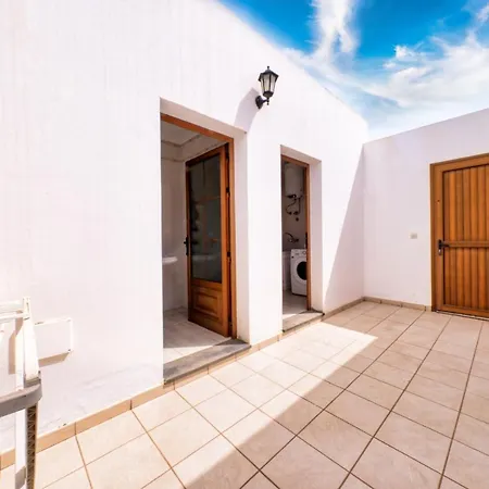 Casa Guayre - Private Pool, Bbq, Air-con And Ping-pong By Lanzarote *