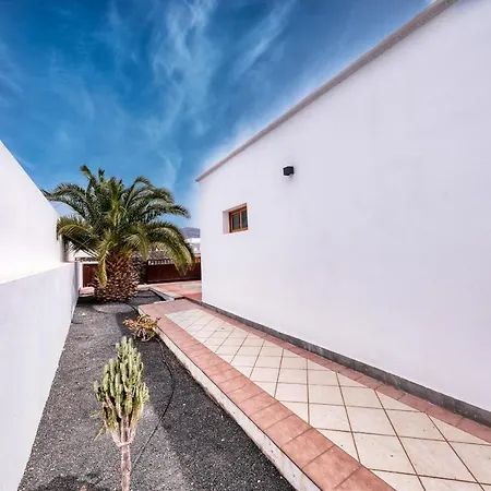 Casa Guayre - Private Pool, Bbq, Air-con And Ping-pong By Lanzarote * Puerto Calero