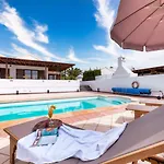 Casa Guayre - Private Pool, Bbq, Air-con And Ping-pong By Lanzarote Дом отдыха Пуэрто-Калеро