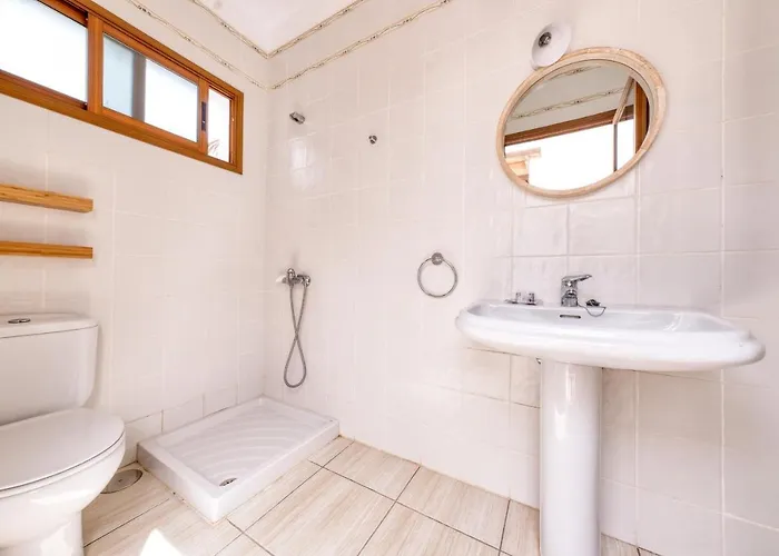 Prázdninový dům Casa Guayre - Private Pool, Bbq, Air-con And Ping-pong By Lanzarote