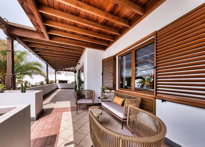 Casa de Férias Casa Guayre - Private Pool, Bbq, Air-con And Ping-pong By Lanzarote *