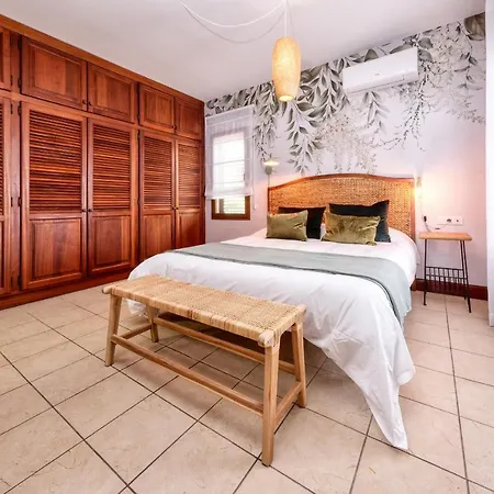 Semesterbostad Casa Guayre - Private Pool, Bbq, Air-con And Ping-pong By Lanzarote
